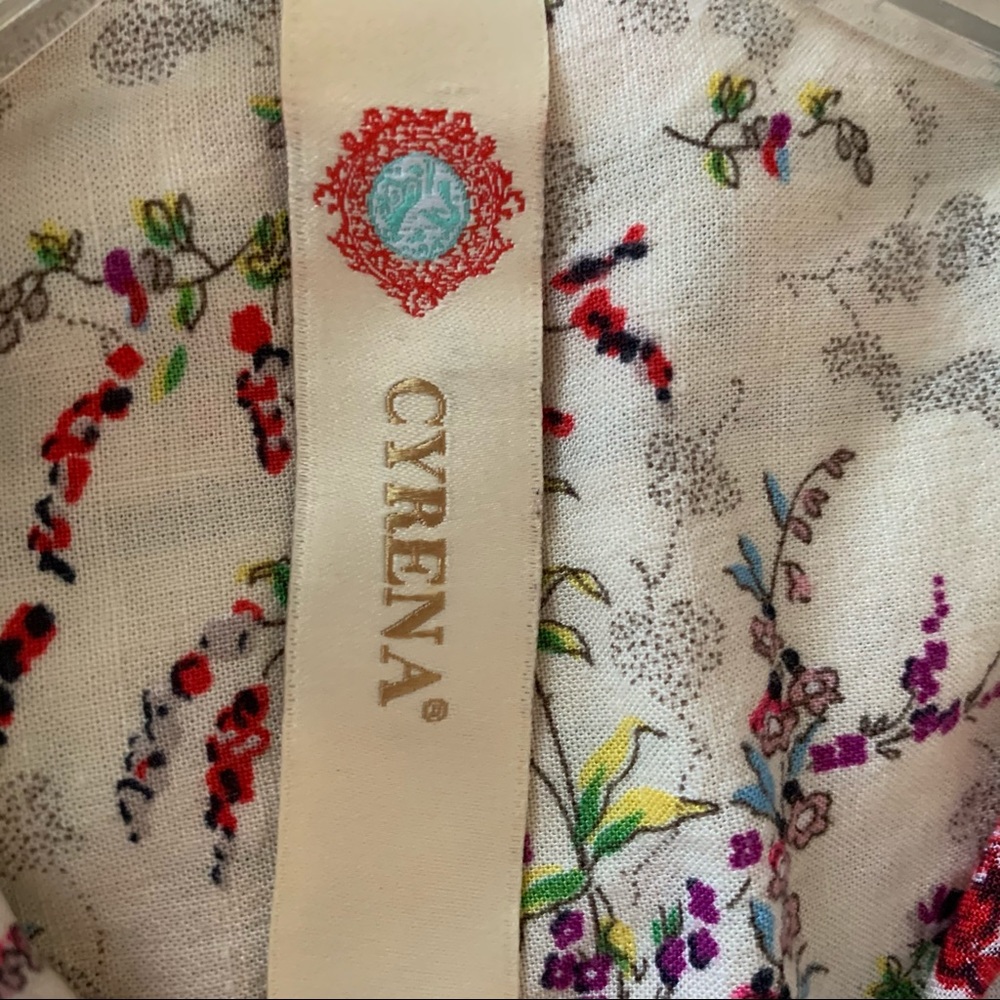 Cyrena Anthropologie floral top size medium - Picture 3 of 11